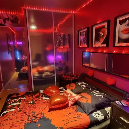 Love Room Sexy Love Cosy Lib Proche Centre Gare A Pied Aulnay-sous-Bois Ngoại thất bức ảnh
