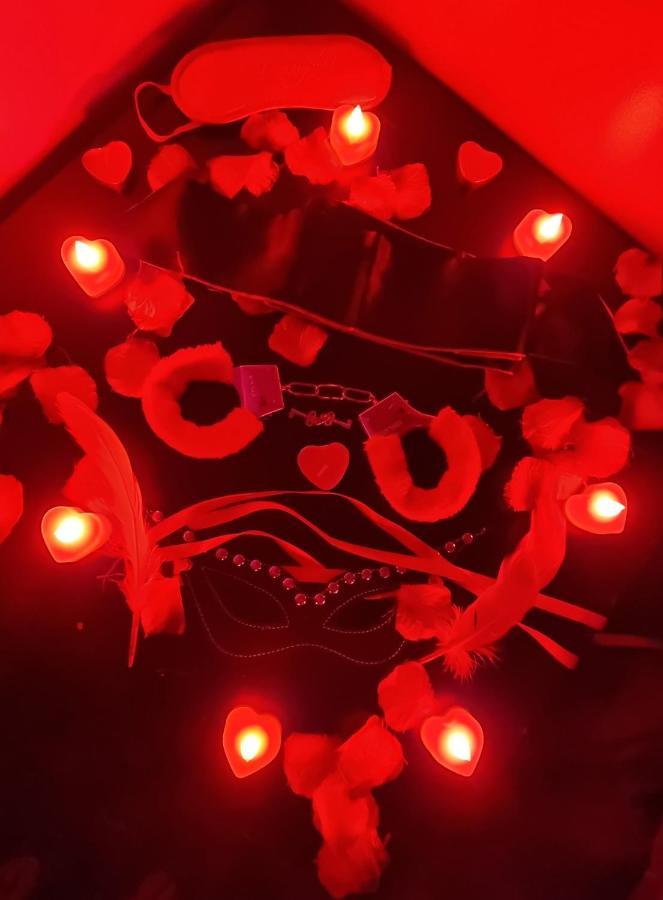 Love Room Sexy Love Cosy Lib Proche Centre Gare A Pied Aulnay-sous-Bois Ngoại thất bức ảnh