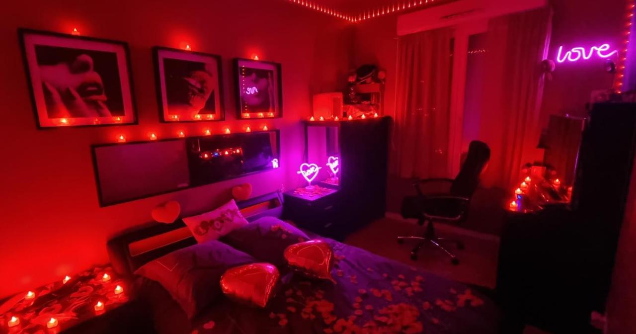 Love Room Sexy Love Cosy Lib Proche Centre Gare A Pied Aulnay-sous-Bois Ngoại thất bức ảnh