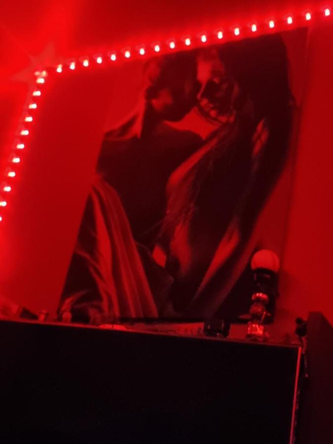 Love Room Sexy Love Cosy Lib Proche Centre Gare A Pied Aulnay-sous-Bois Ngoại thất bức ảnh