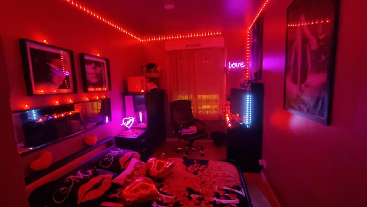 Love Room Sexy Love Cosy Lib Proche Centre Gare A Pied Aulnay-sous-Bois Ngoại thất bức ảnh